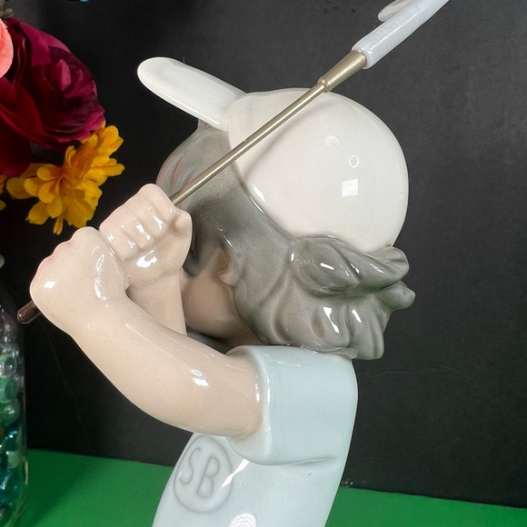 Lladró Sports Billy Golfer Vintage 1982,
Lladró by Jose Roig. Mint Condition - Picture 11 of 17